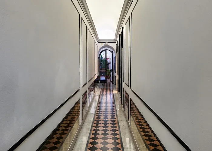 The Rent - Bright One-bedroom In The Barberini Area Appartement *
